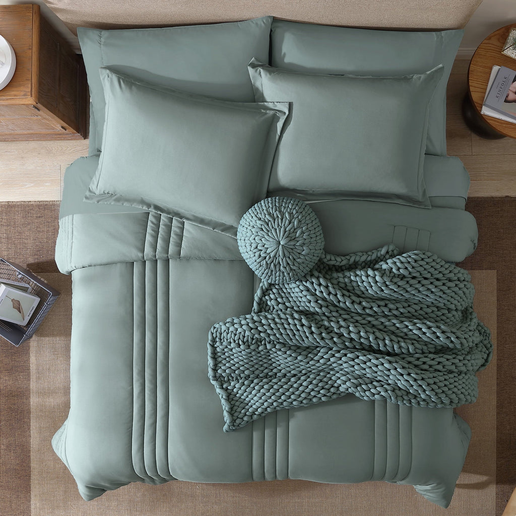 Amberspace 7-Piece Bed in a Bag Comforter Set with Sheets,Sage Green,Queen