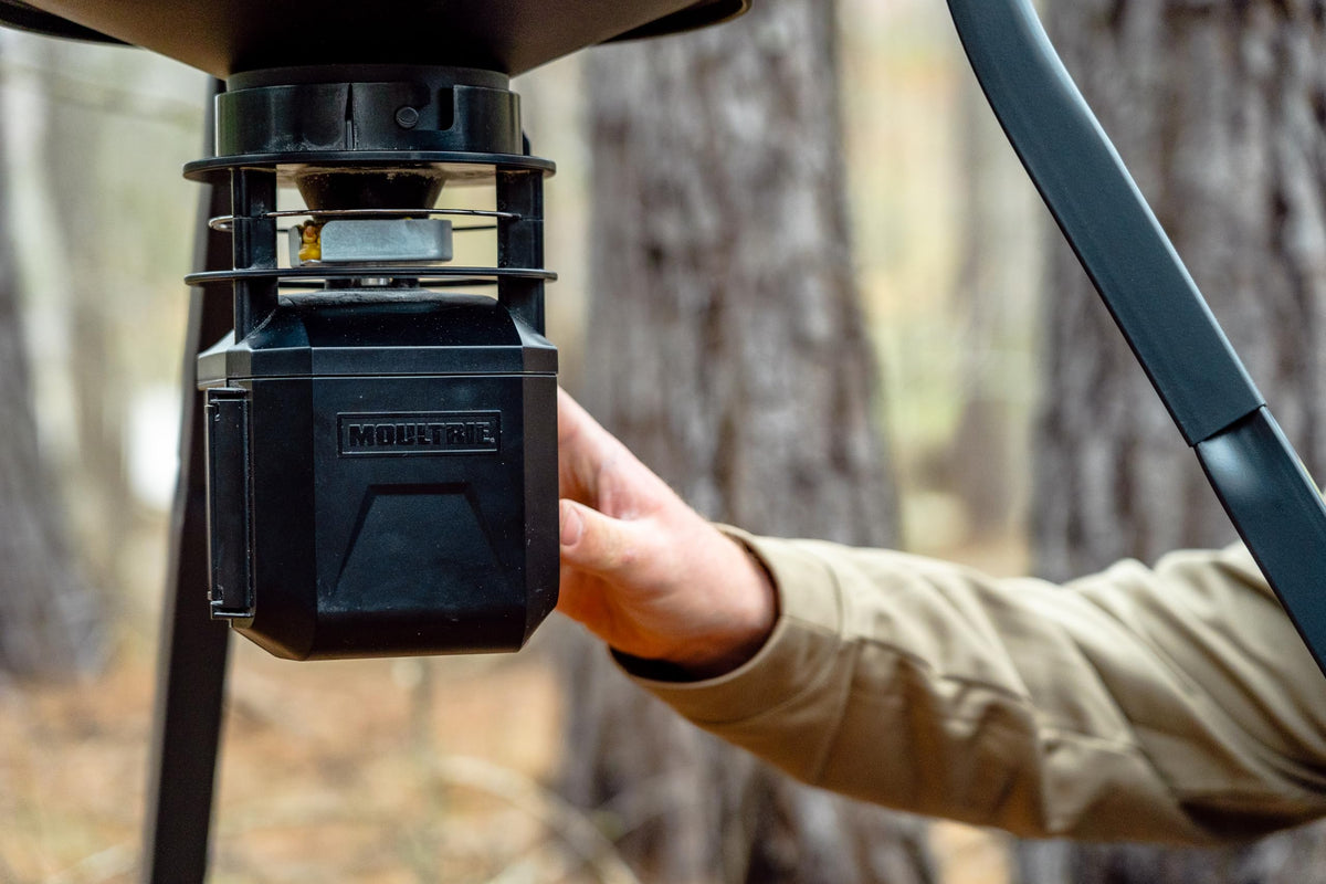 Moultrie Pro Hunter III Feeder Kit - Bluetooth App Control