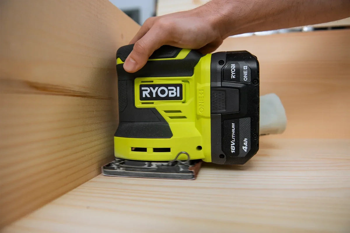 RYOBI 18V ONE+ 1/4 Sheet Sander Kit