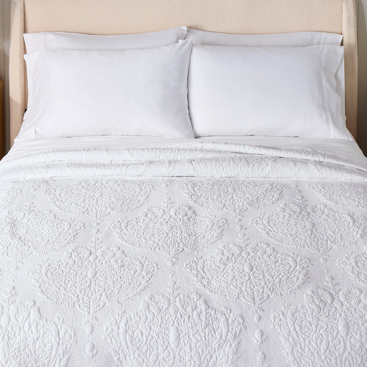 Better Homes & Gardens Paisley Medallion Cotton Quilt, Full/Queen, White